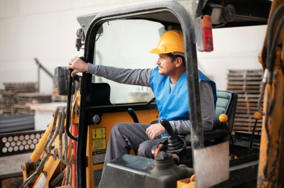 How to Select the Best Equipment Rental Services for Your Needs
