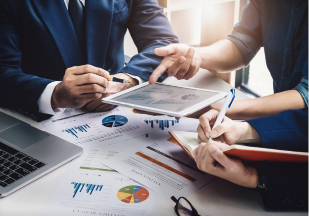 How Financial Advisors Help You Achieve Your Financial Goals